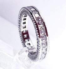 Load image into Gallery viewer, Stunning American Diamond finger band - UNISEX
